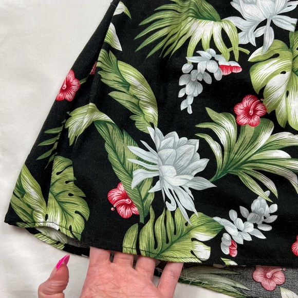 Y2K Tropical Print Babydoll Halter Top - Picture 7 of 7